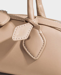 Medium Shoulder Bag (Alaïa Le Teckel)